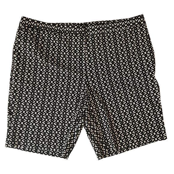Mario Serrani Italy Women’s Fancy Shorts size 16, Patern Black White - Picture 1 of 10